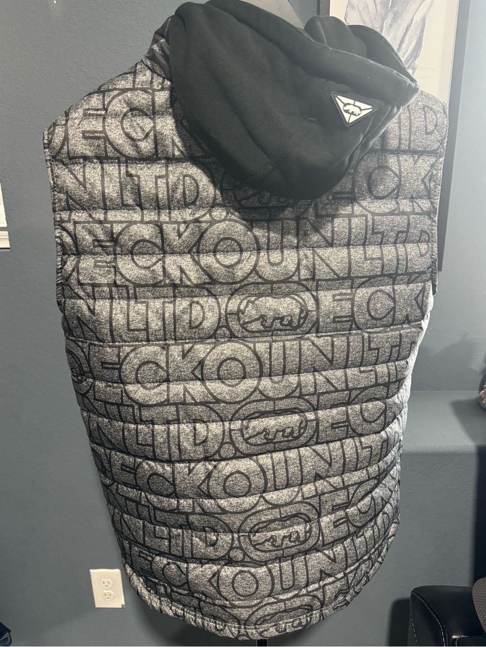 Ecko Unlimited Black & Gray Logo Quilted Hooded Vest - Picture 4 of 6
